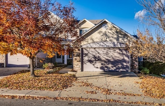 Primary Photo - 711 Gateway Cir