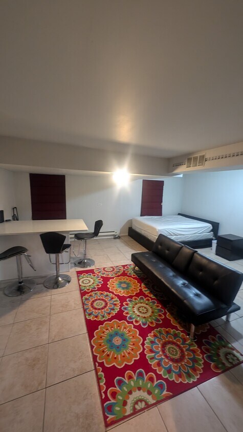 Foto principal - 3424 Irwin Ave