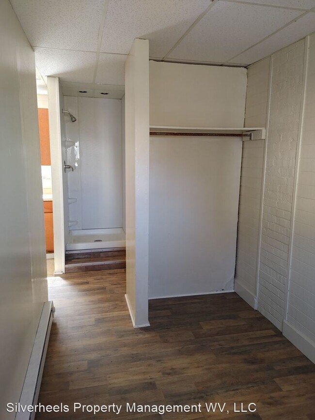 Building Photo - Studio, 1 bath House - 1223 1/2 22nd Street