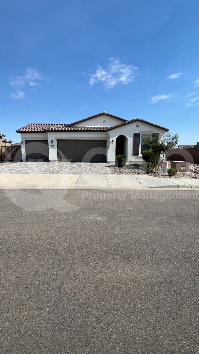 Building Photo - 40305 W Agave Rd