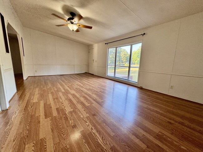 Building Photo - 2120 Peeler Rd