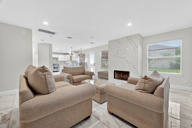 Foto del edificio - 6654 Stonefort Ct