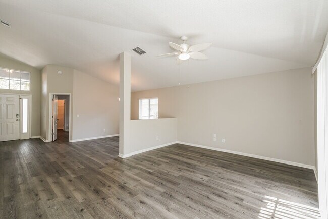 Building Photo - 209 Chardonnay Pl
