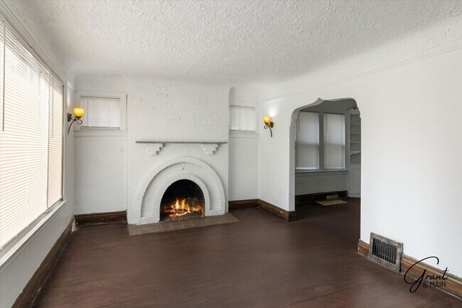 Foto del edificio - 14027 Montrose St