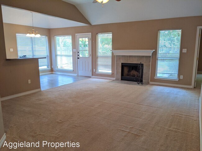 Foto del edificio - 3 br, 2 bath House - 1723 Beaver Pond Ct
