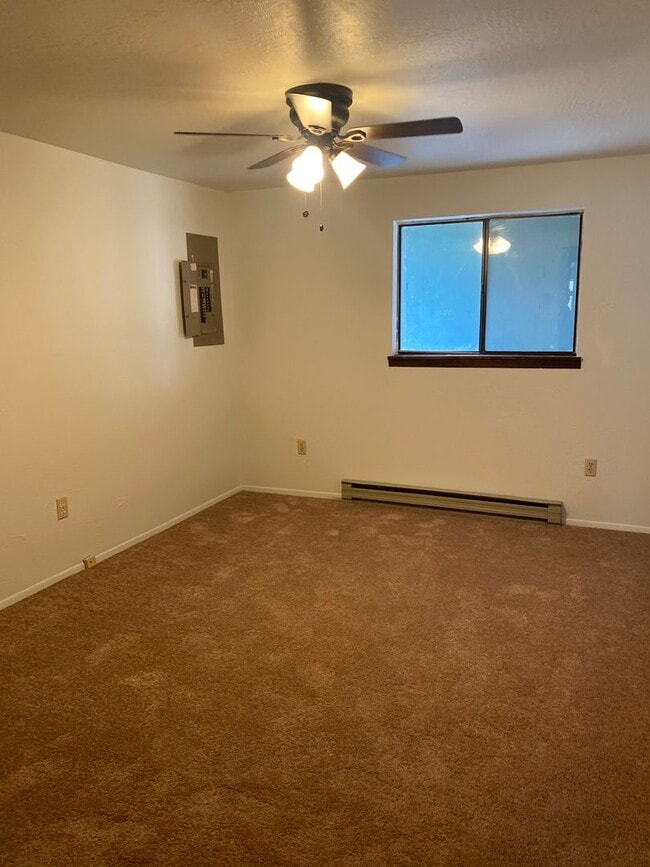 Foto del edificio - Large corner lot north of town