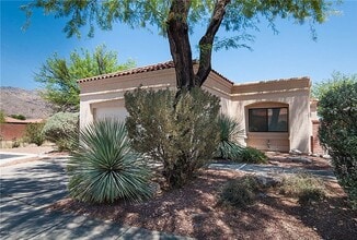 Building Photo - 5566 N Largo Papavero