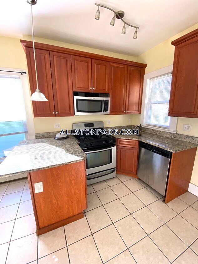Primary Photo - 45-47 Bayard St