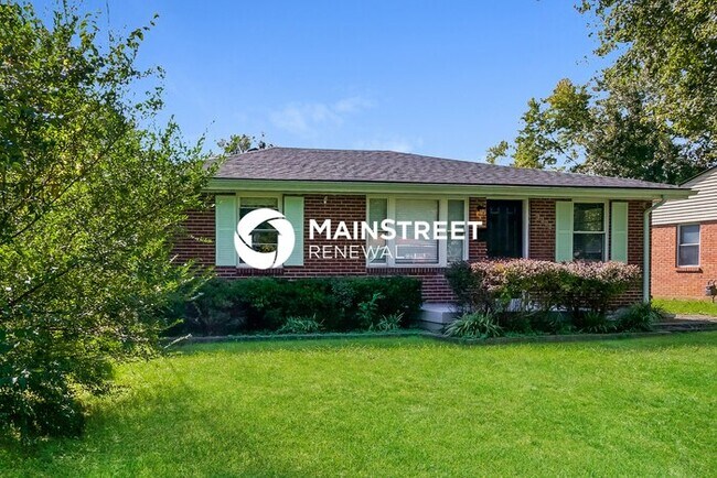 Building Photo - 3 Bedroom Pet-Friendly Home in LOUISVILLE, KY with Main Street Renewal