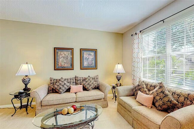 Building Photo - 136 Henley Cir