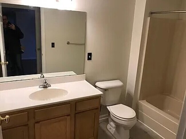 Foto del edificio - Section 8 Approved | Charming 3 Bed / 1 Bath Home in Lansing