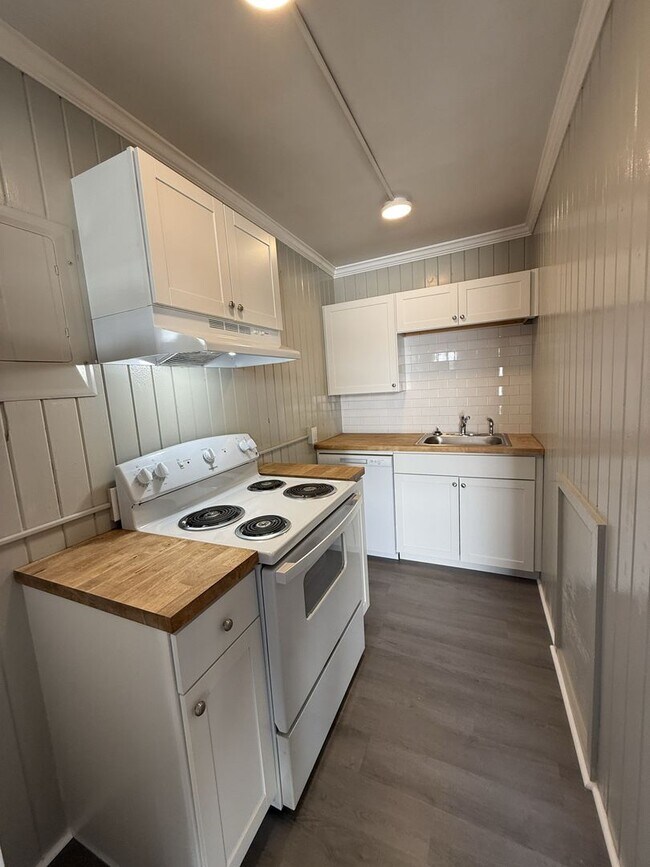 Foto del edificio - 1437-1459 W. Fourth St. - 12 Unit