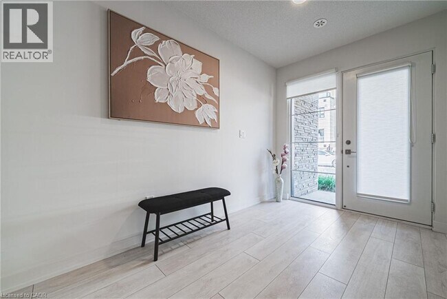 Photo du bâtiment - 1121 Cooke Blvd.