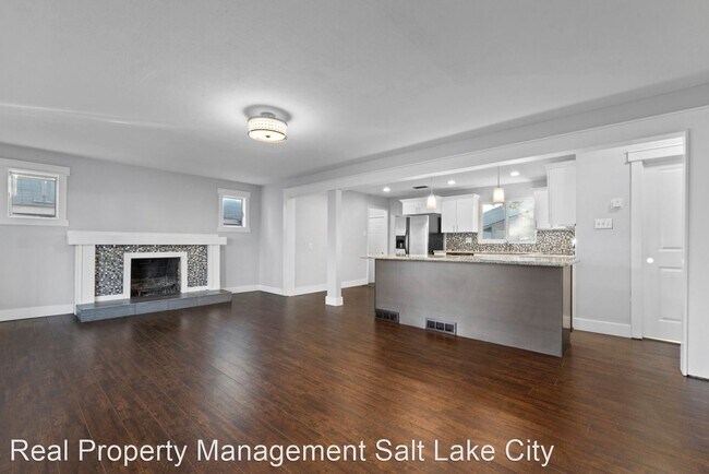 Building Photo - 5 br, 2 bath House - 6824 S 700 E