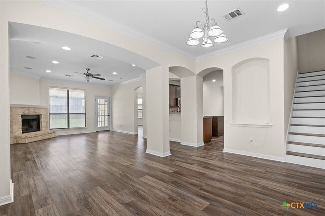 Building Photo - 3401 Castleton Dr