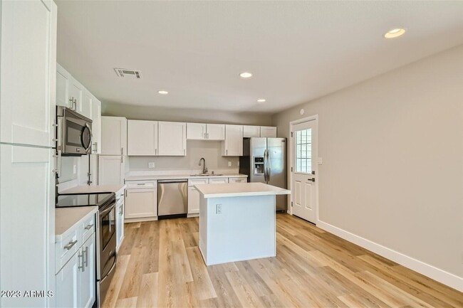 Foto del edificio - 8356 E Palm Ln