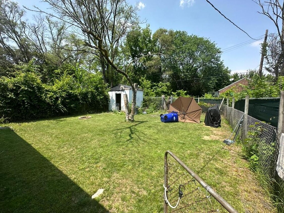 Foto del edificio - Now available: 3 bedroom accepts section 8