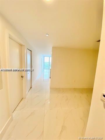 Foto del edificio - 16385 Biscayne Blvd