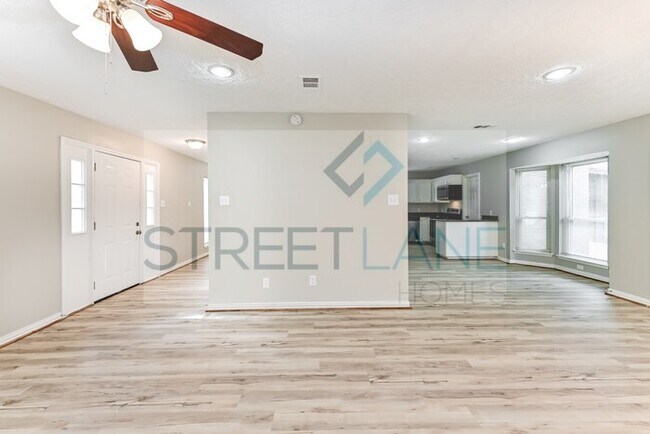 Foto del edificio - REDUCED!