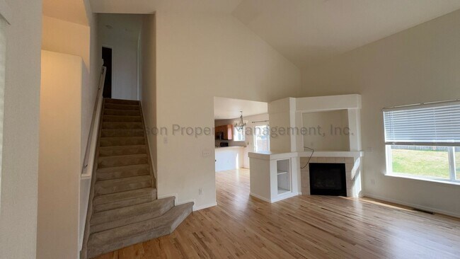 Foto del edificio - 7629 Autumn Knoll Dr