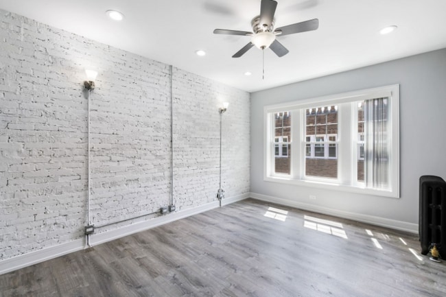 Building Photo - 6954 N Wolcott Ave