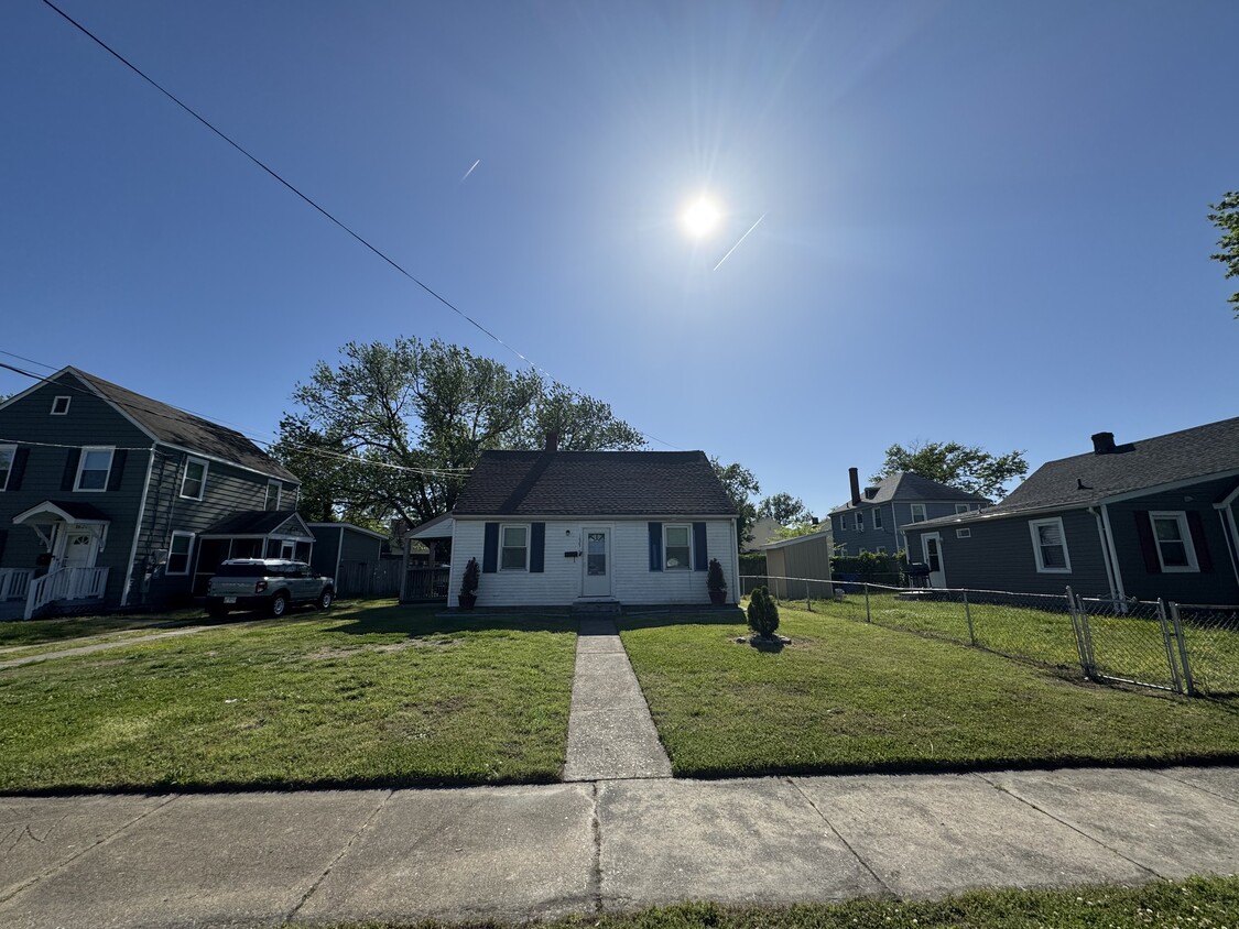 Primary Photo - 1625 Wickham Ave