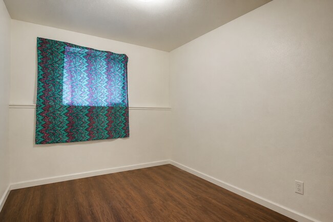 Foto del edificio - 452 N Van Buren St