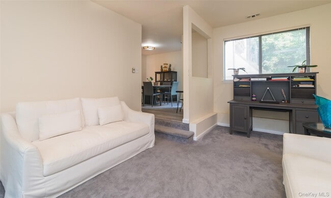 Foto del edificio - 327 N Greeley Ave