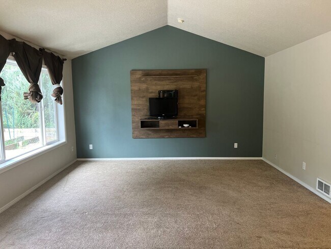 Foto del edificio - 230 E Harrison St