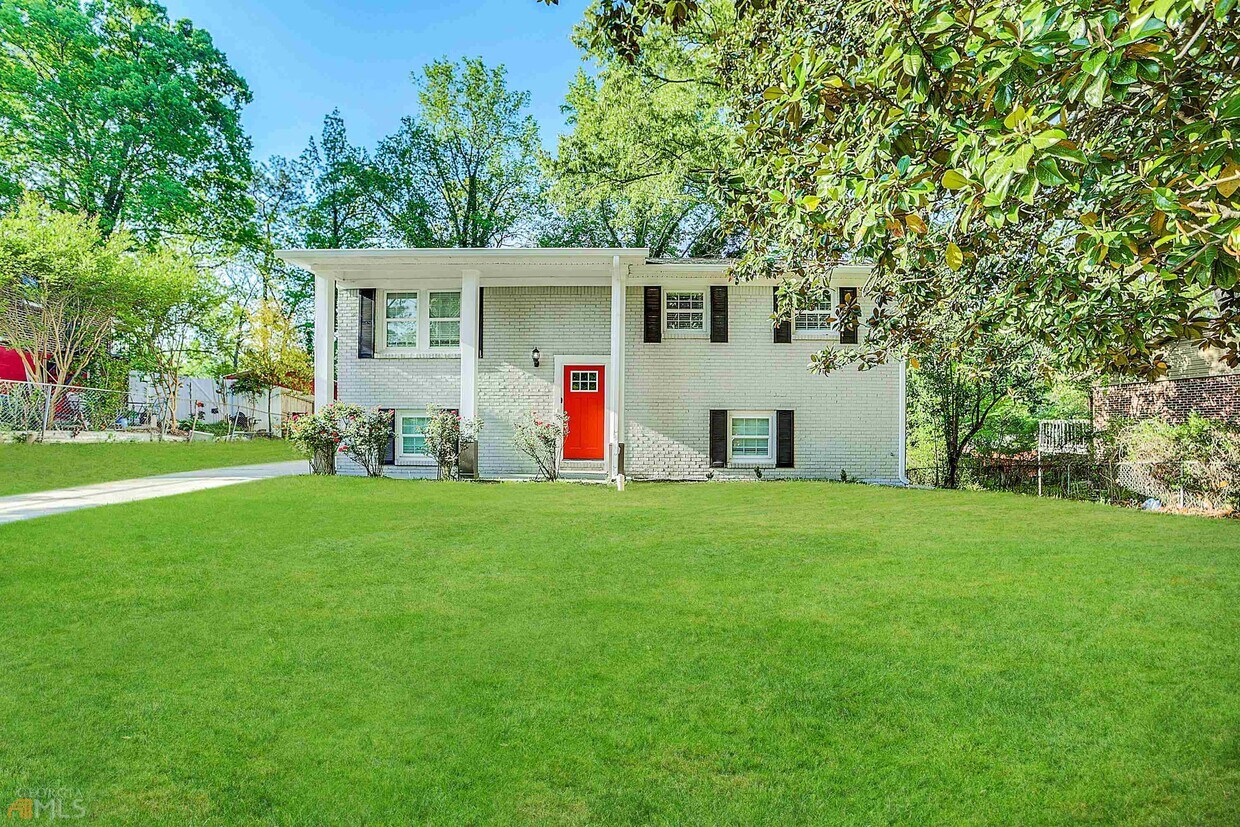 2789 Old Farm Rd, College Park, GA 30349 House for Rent in College