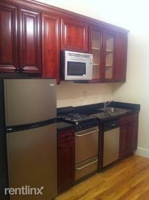 Building Photo - 335 W 51st St