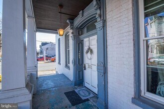 Building Photo - 301 W Martin St