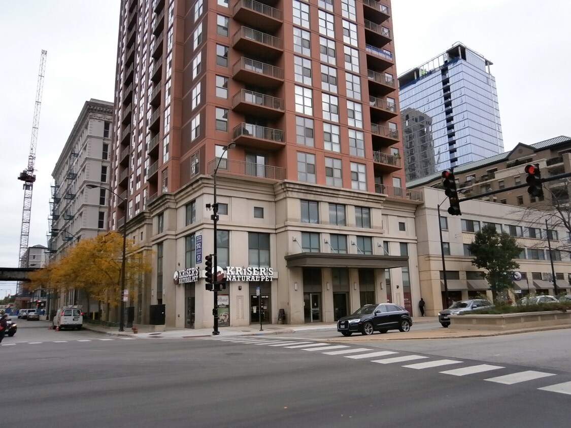 Foto principal - 1101 S State St