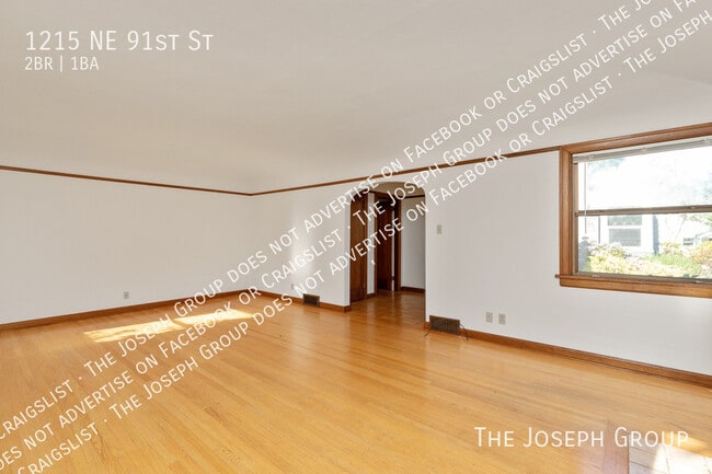 Foto del edificio - 1215 NE 91st St