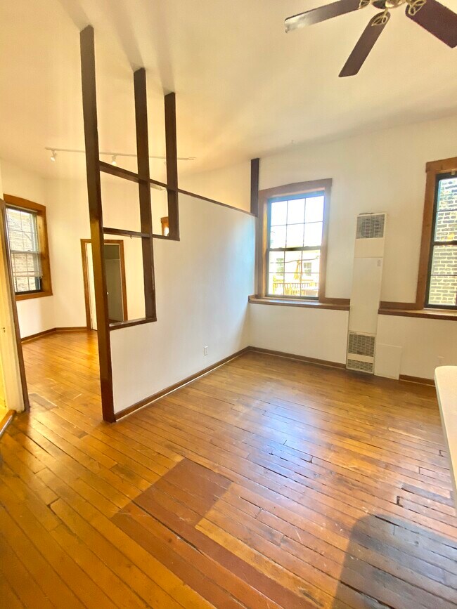 Foto del edificio - 1222 W Grace St