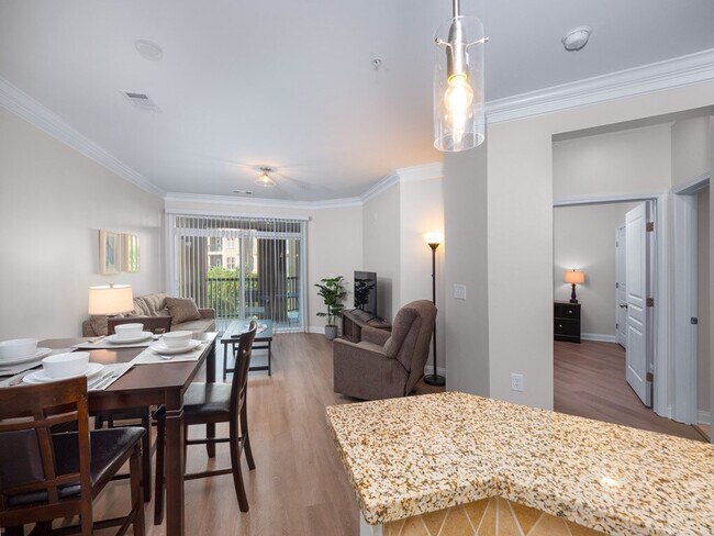 Foto del edificio - 3233 Renaissance Park Pl