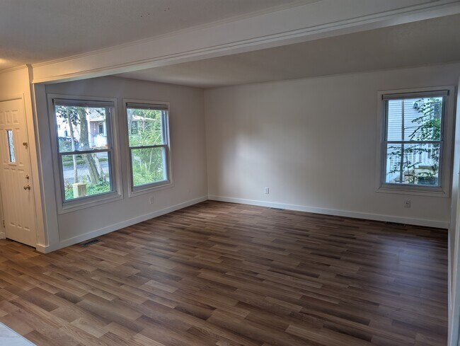 Photo - 1446 Rosewood St House