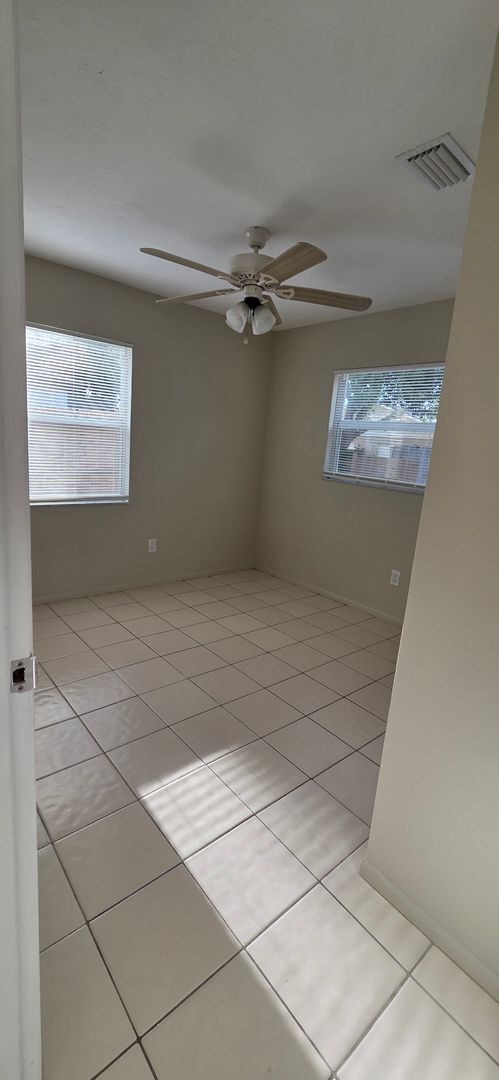 Foto del edificio - 2/1 Home in suberb location, pet friendly!
