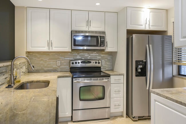 Foto del edificio - 21951 Soundview Terrace