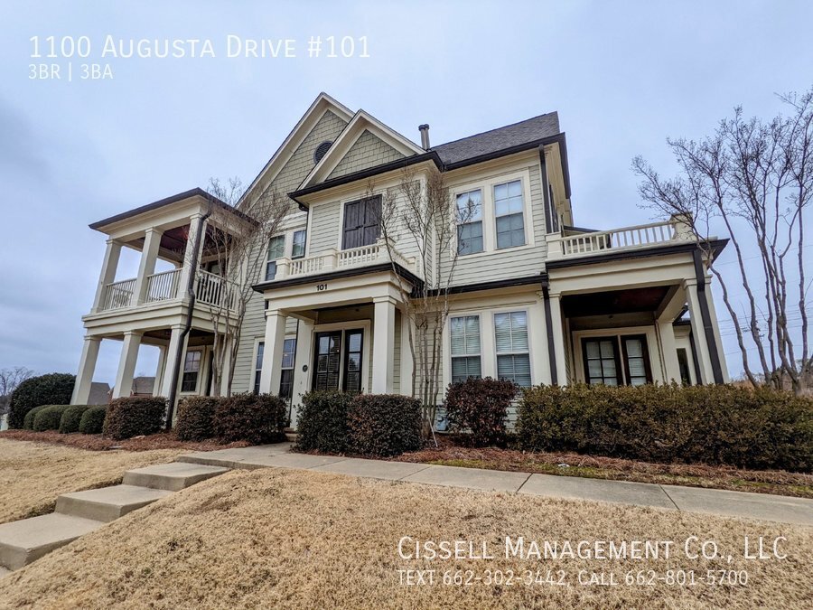 Primary Photo - 1100 Augusta Drive #101