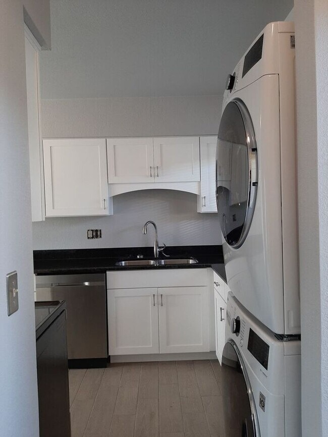 Foto del edificio - Great Condo