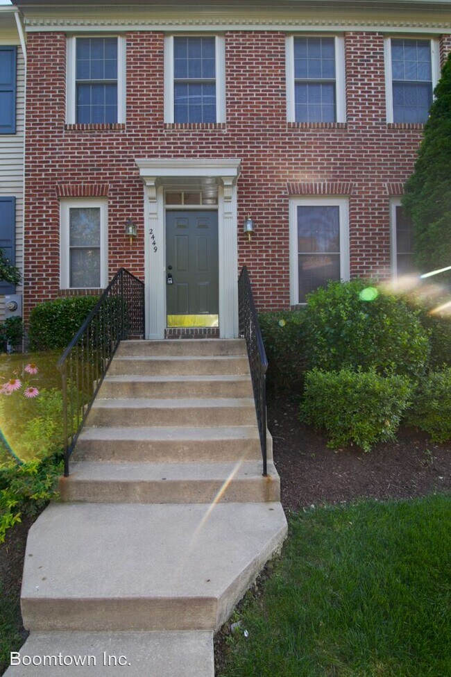 Foto del edificio - 3 br, 2.5 bath House - 2449 Rippling Brook...