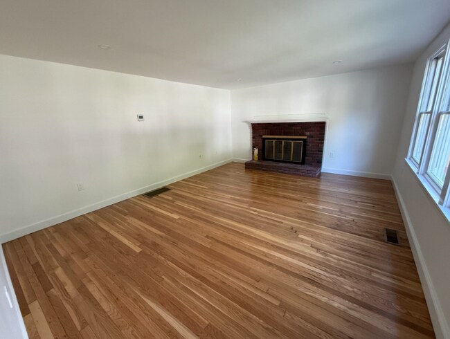 Foto del edificio - 625 Chestnut Hill Ave