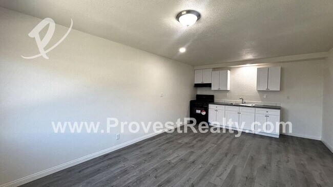 Foto del edificio - 11800 White Ave