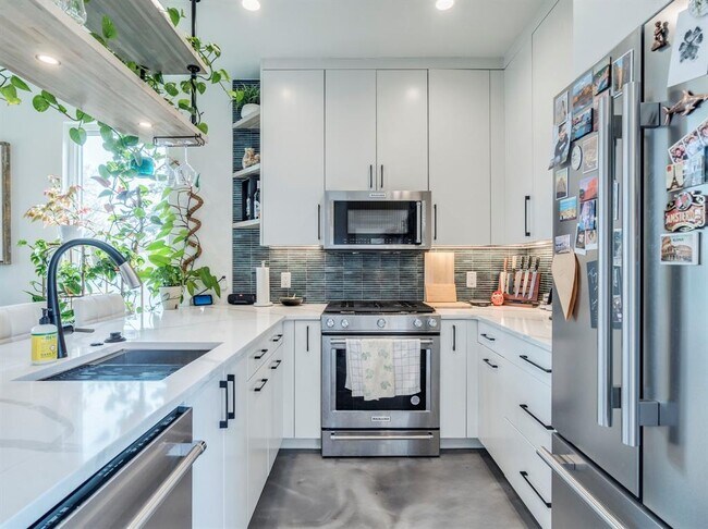 Foto del edificio - 4603 Philco Dr