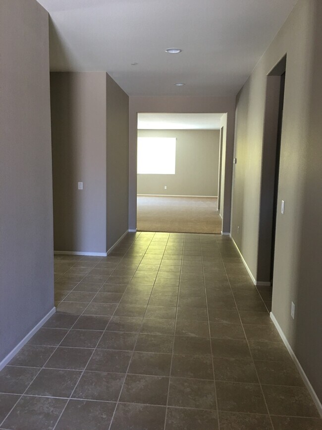 Foto del edificio - 4BD/3BA House (Perris, CA)