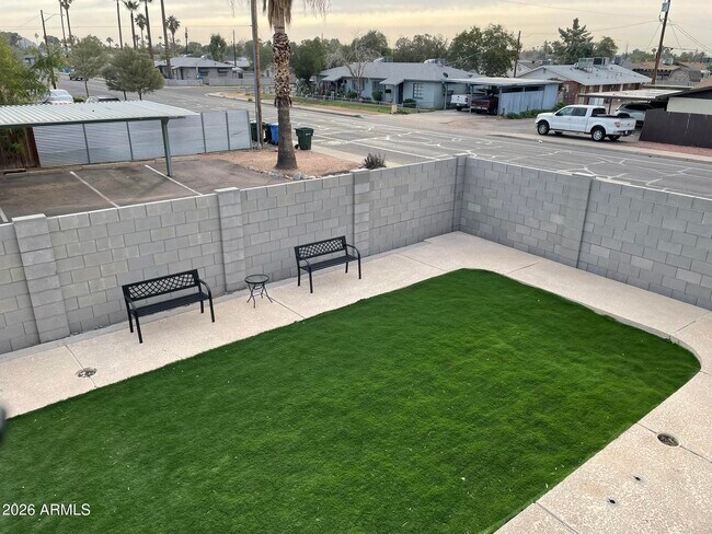 Foto del edificio - 2301 N 28th St