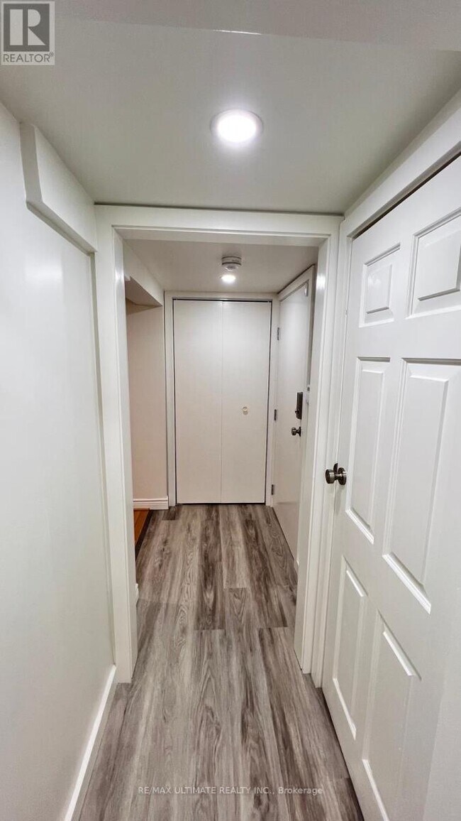 Photo du bâtiment - 30 Ferris Rd