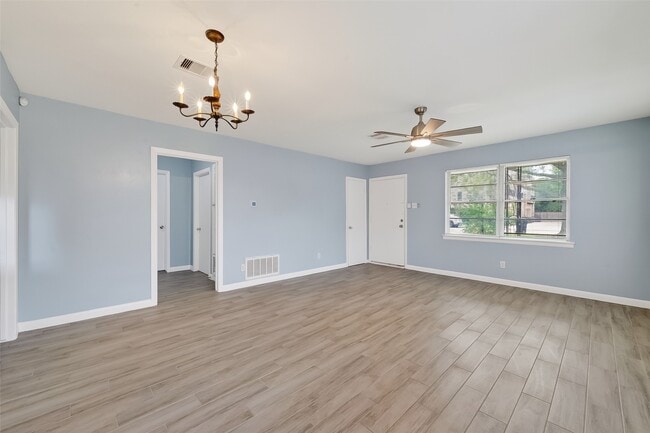 Building Photo - 3428 Bradford St