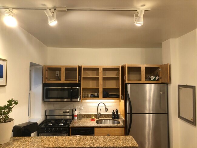 Building Photo - 3534 10th St NW